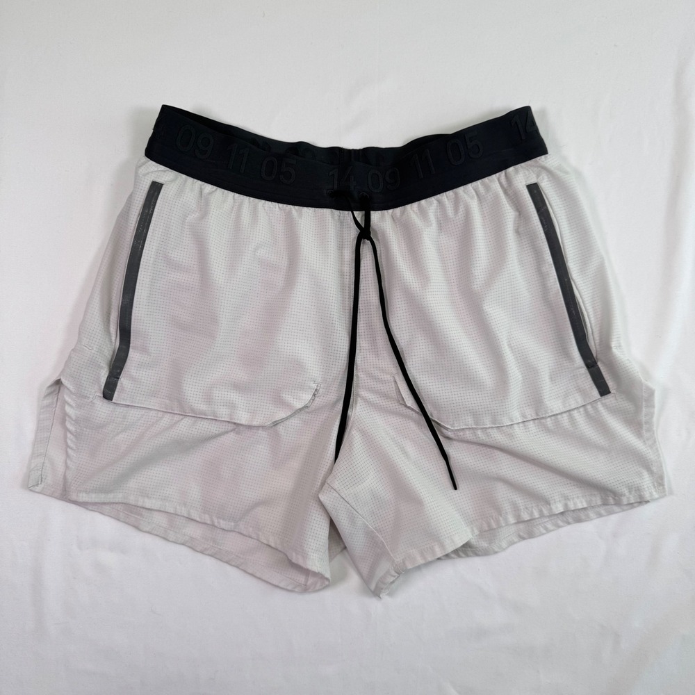 Nike Tech Pack Running Shorts Women Med White Lined Mesh Pockets High Rise Walk